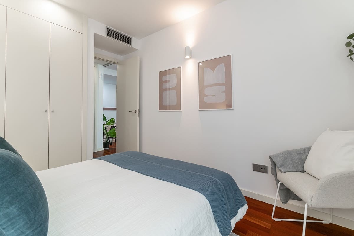 1 soverom Leilighet til salgs i Barcelona by med garasje - € 377 000 (Ref: 8572634)