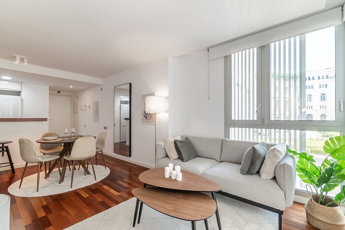 1 soverom Leilighet til salgs i Barcelona by med garasje - € 377 000 (Ref: 8572634)