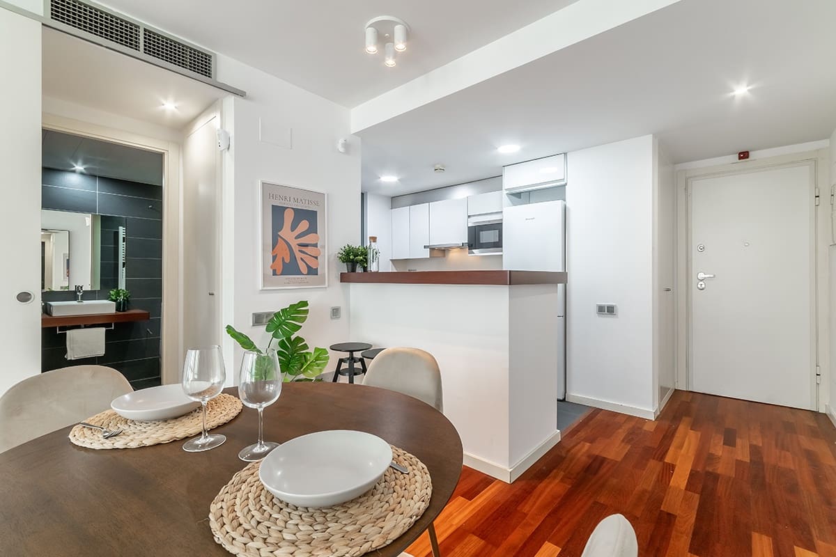 1 soverom Leilighet til salgs i Barcelona by med garasje - € 377 000 (Ref: 8572634)