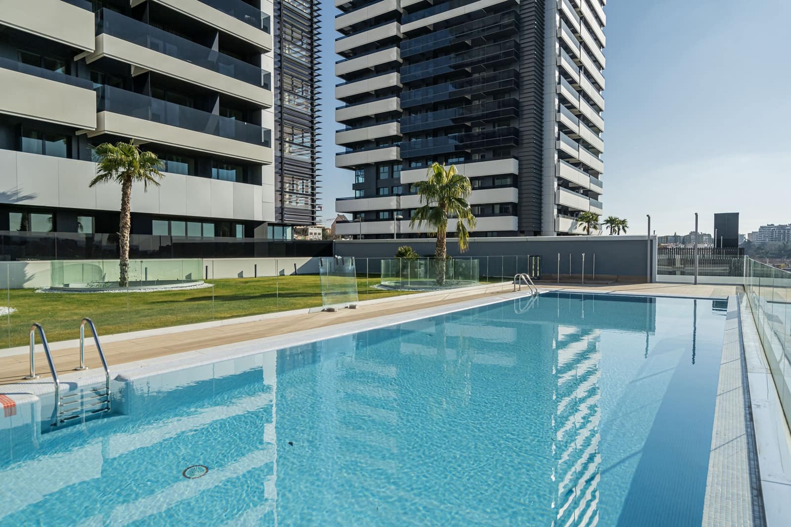 Appartement de 1 chambre à louer à Madrid ville avec piscine garage - 1 110 € (Ref: 8647024)