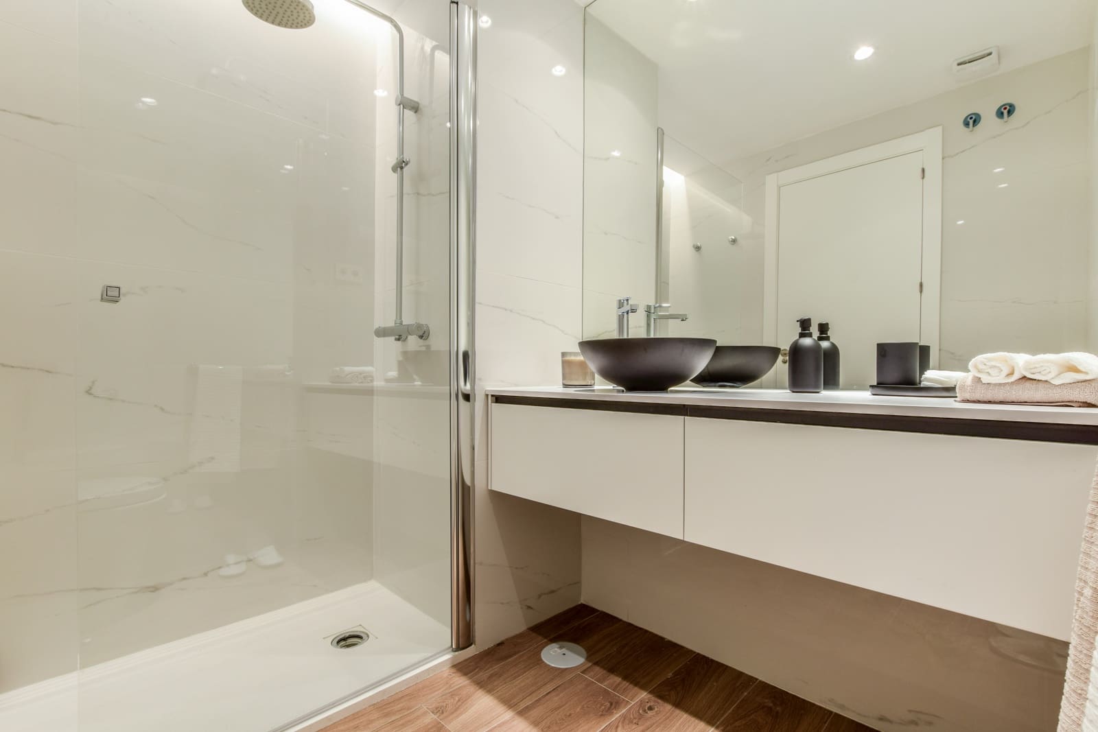 Appartement de 1 chambre à louer à Madrid ville avec piscine garage - 1 110 € (Ref: 8647024)