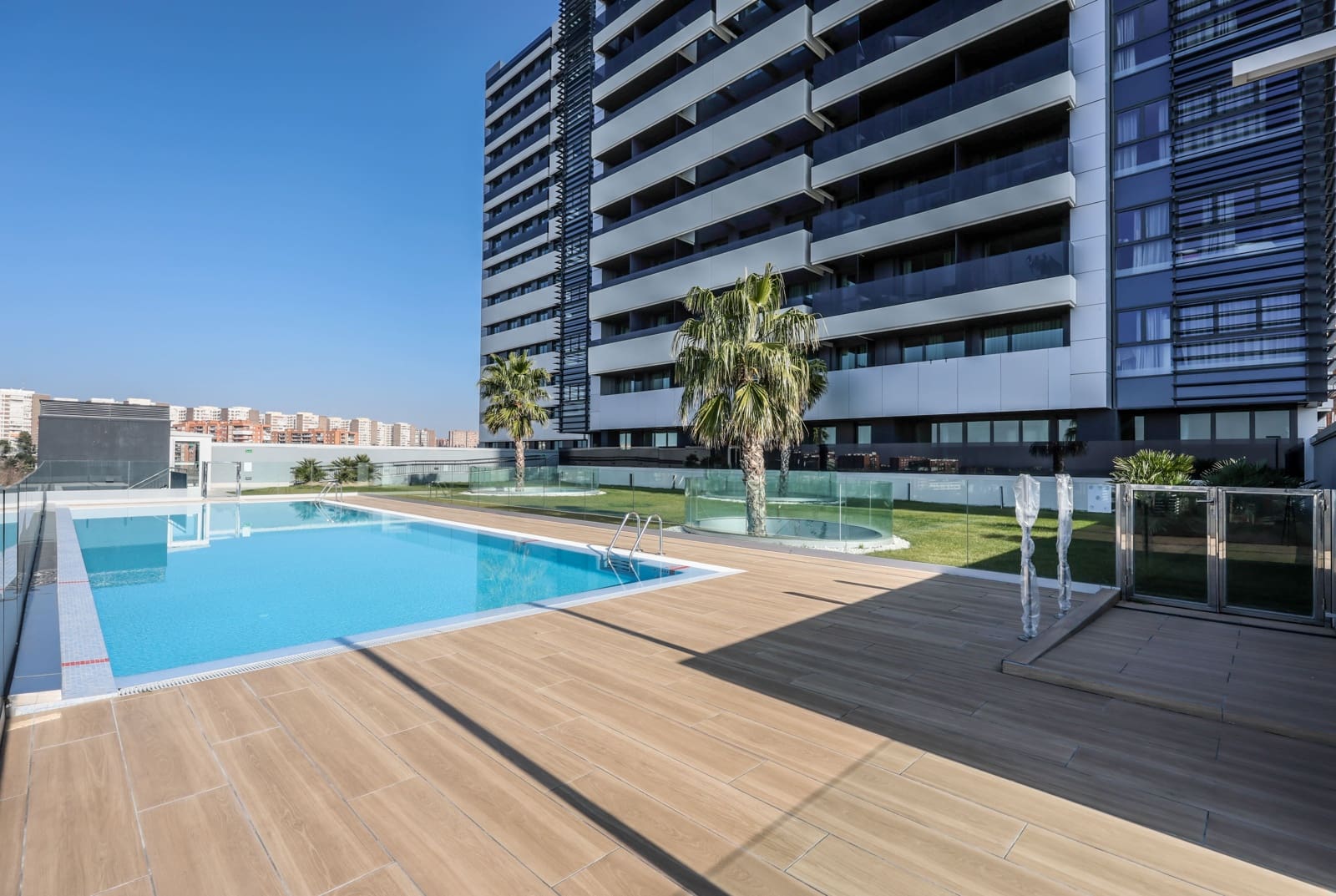 1 sypialnia Apartament do wynajęcia w Miasto Madryt z basenem garażem - 1 520 € (Ref: 8647025)