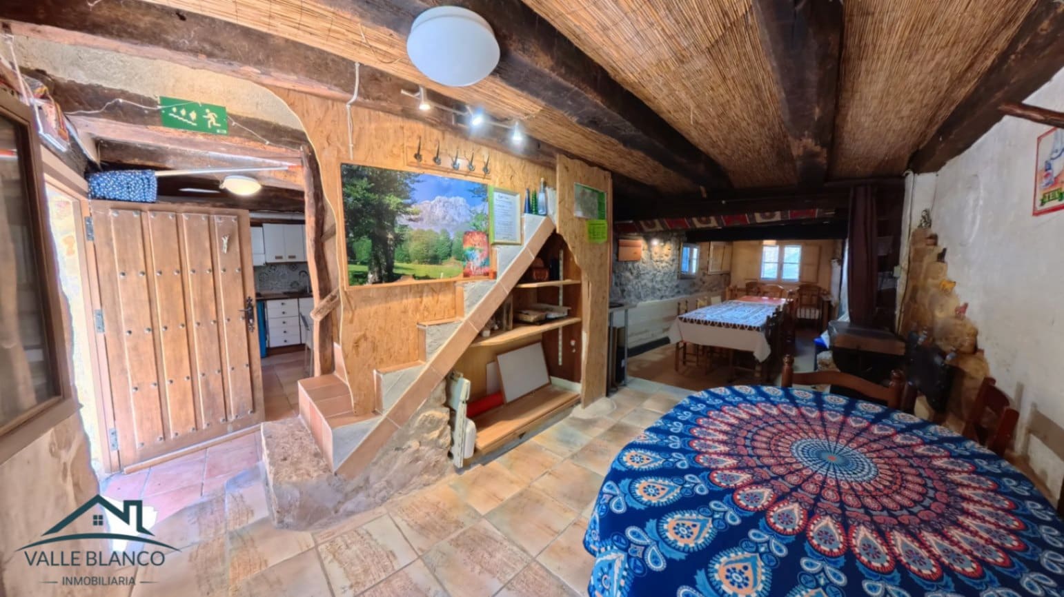 11 makuuhuone Maalaistalo myytävänä paikassa Valle de Valdebezana - 396 000 € (Ref: 10018764)