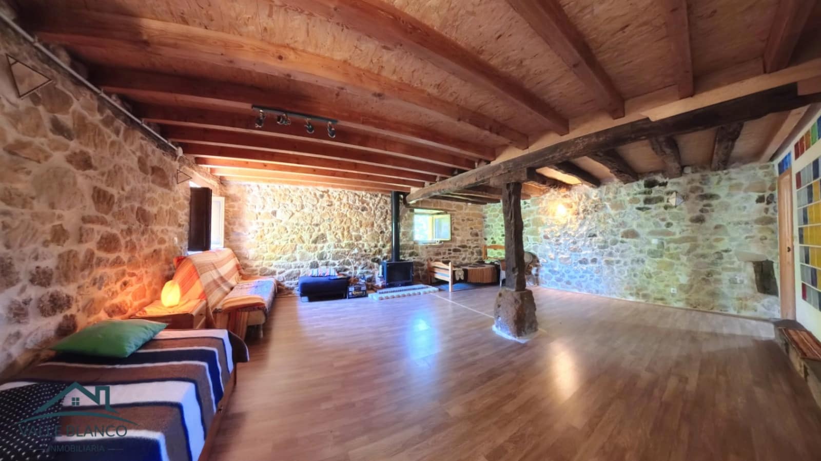11 makuuhuone Maalaistalo myytävänä paikassa Valle de Valdebezana - 396 000 € (Ref: 10018764)