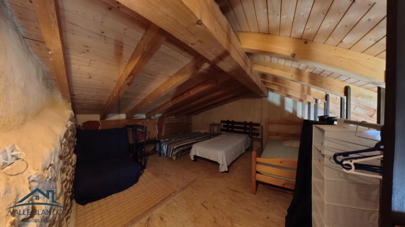 11 makuuhuone Maalaistalo myytävänä paikassa Valle de Valdebezana - 396 000 € (Ref: 10018764)