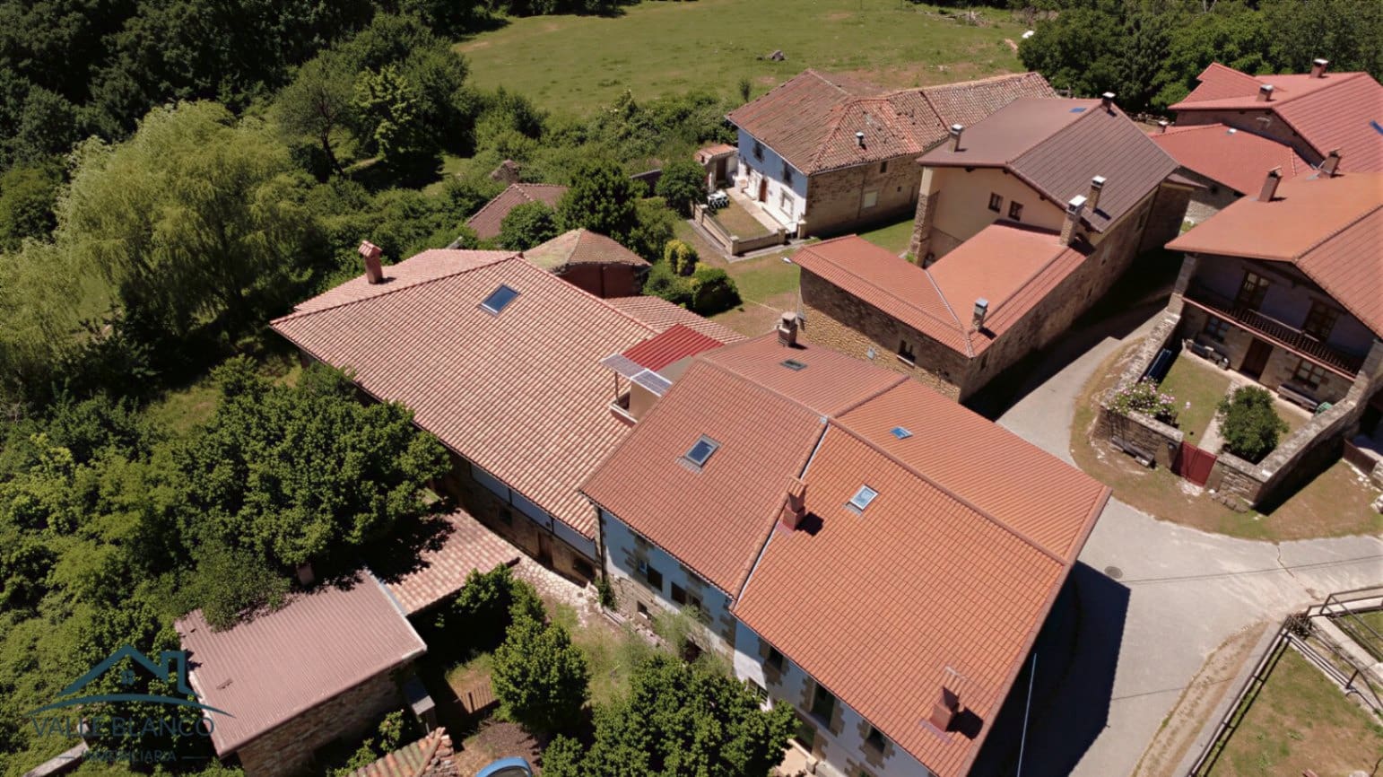 11 makuuhuone Maalaistalo myytävänä paikassa Valle de Valdebezana - 396 000 € (Ref: 10018764)