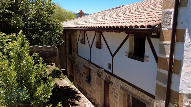 11 makuuhuone Maalaistalo myytävänä paikassa Valle de Valdebezana - 396 000 € (Ref: 10018764)