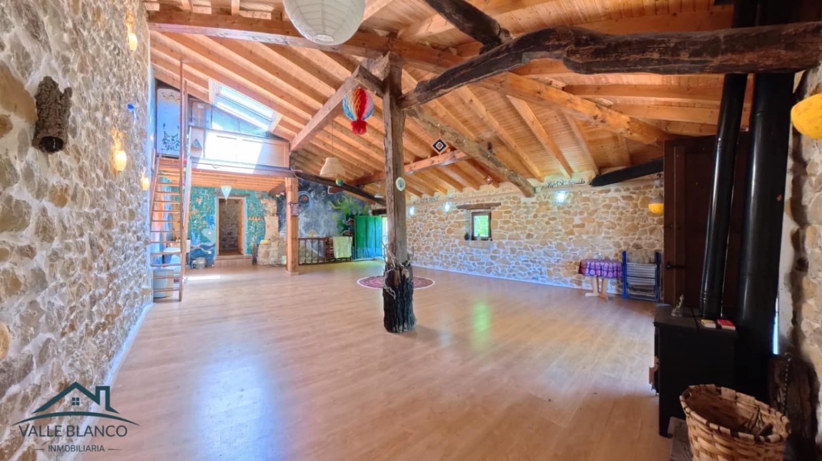 11 makuuhuone Maalaistalo myytävänä paikassa Valle de Valdebezana - 396 000 € (Ref: 10018764)