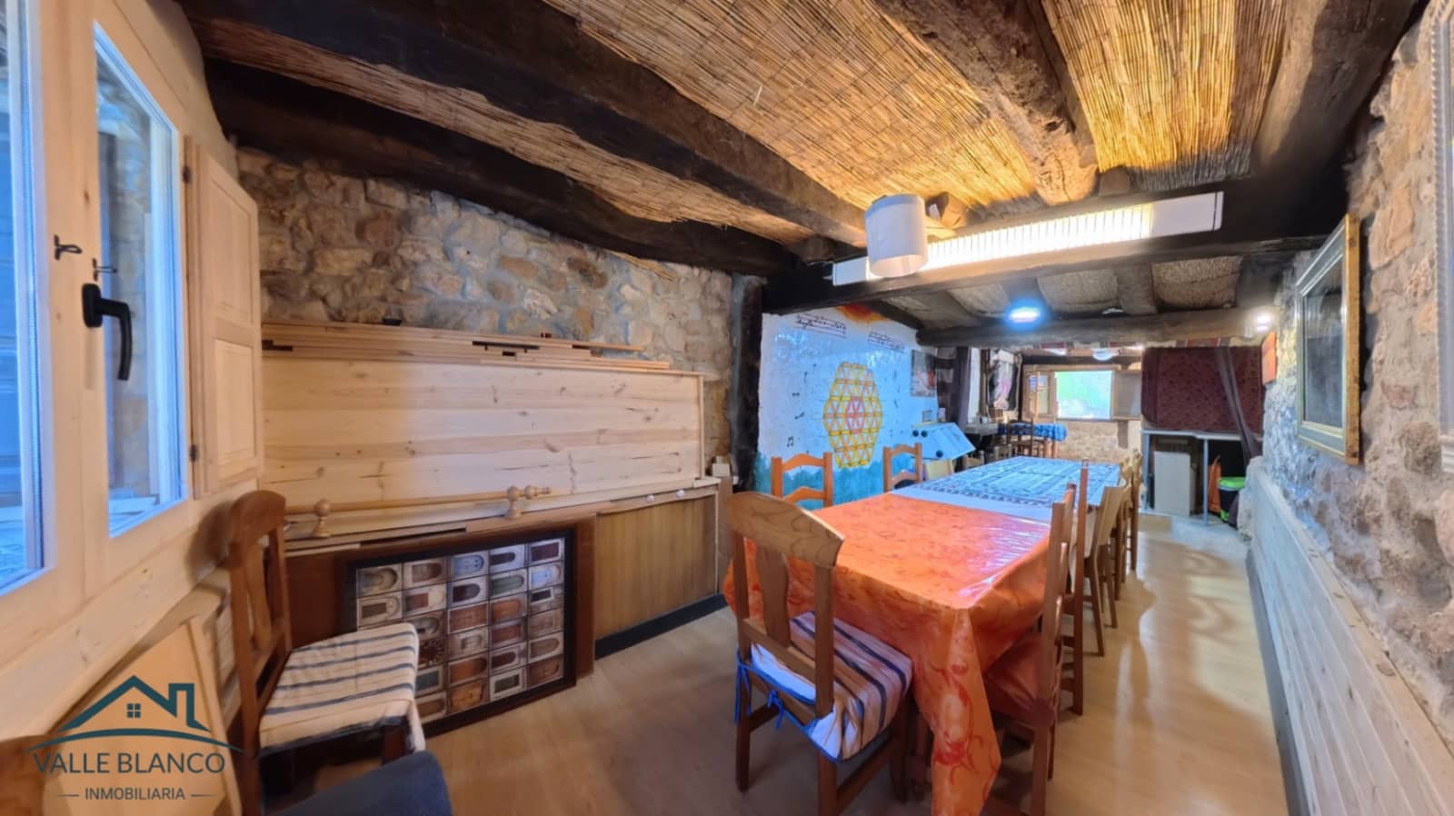 11 makuuhuone Maalaistalo myytävänä paikassa Valle de Valdebezana - 396 000 € (Ref: 10018764)