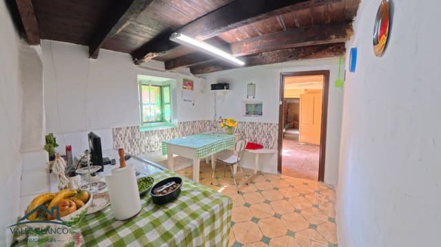 4 soveværelse Finca/Landehus til salg i Aguilar de Campoo - € 120.000 (Ref: 10090970)