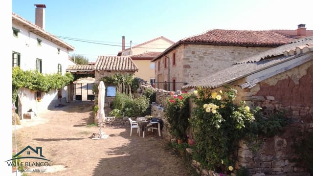 4 soveværelse Finca/Landehus til salg i Aguilar de Campoo - € 120.000 (Ref: 10090970)