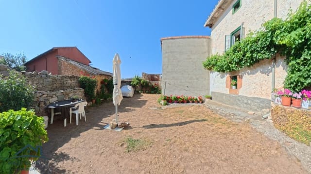4 soveværelse Finca/Landehus til salg i Aguilar de Campoo - € 120.000 (Ref: 10090970)