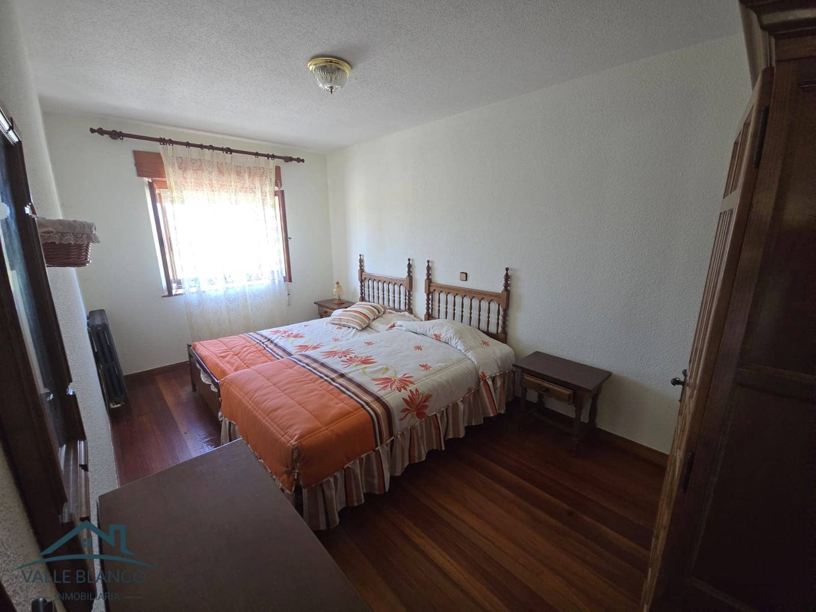 6 bedroom Townhouse for sale in Valle de Valdebezana with garage - € 97,000 (Ref: 10118211)