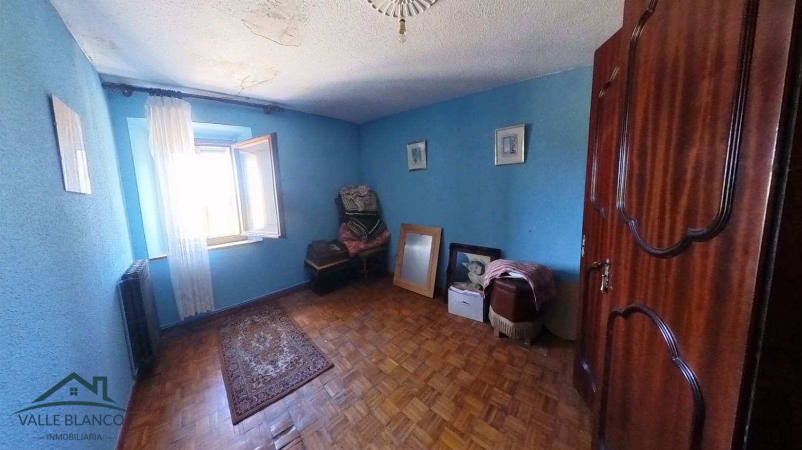 6 bedroom Townhouse for sale in Valle de Valdebezana with garage - € 97,000 (Ref: 10118211)