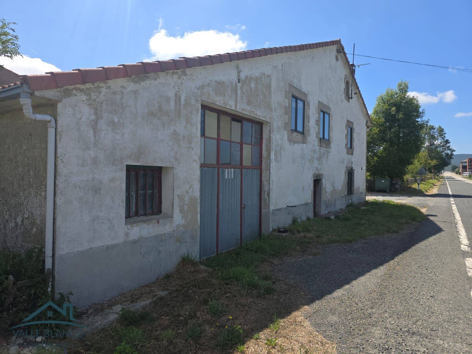 6 bedroom Townhouse for sale in Valle de Valdebezana with garage - € 97,000 (Ref: 10118211)