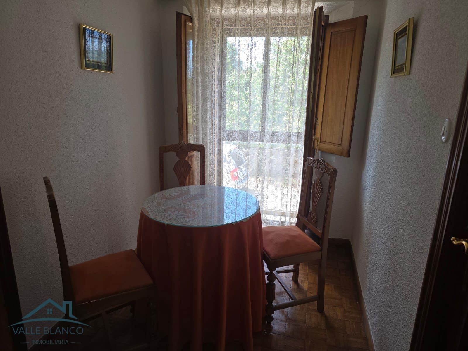 6 bedroom Townhouse for sale in Valle de Valdebezana with garage - € 97,000 (Ref: 10118211)
