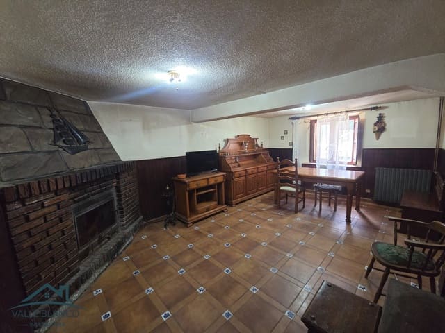 6 bedroom Townhouse for sale in Valle de Valdebezana with garage - € 97,000 (Ref: 10118211)