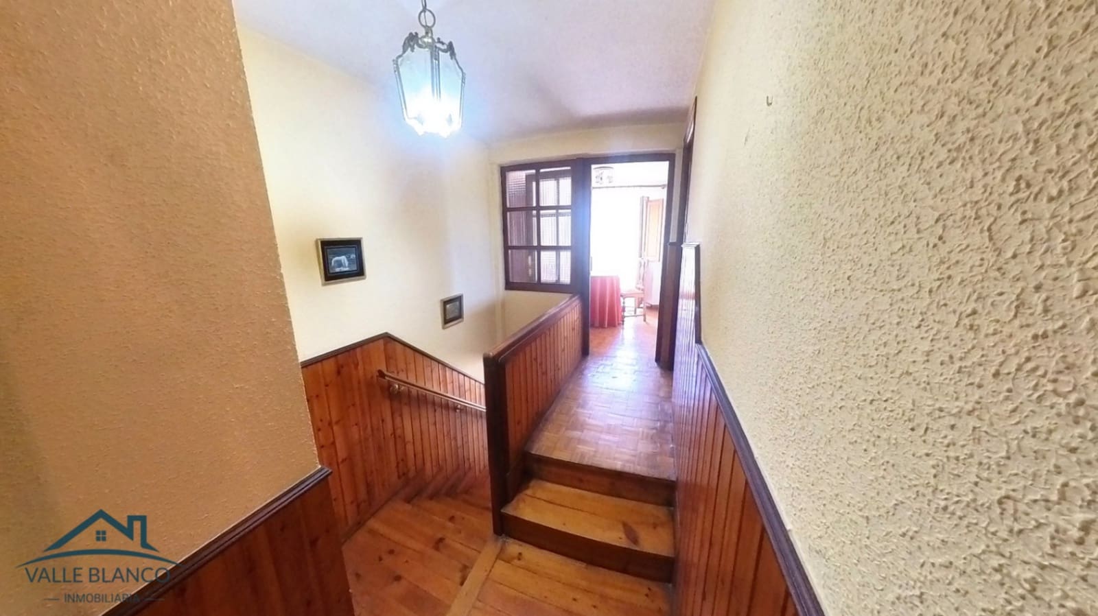 6 bedroom Townhouse for sale in Valle de Valdebezana with garage - € 97,000 (Ref: 10118211)