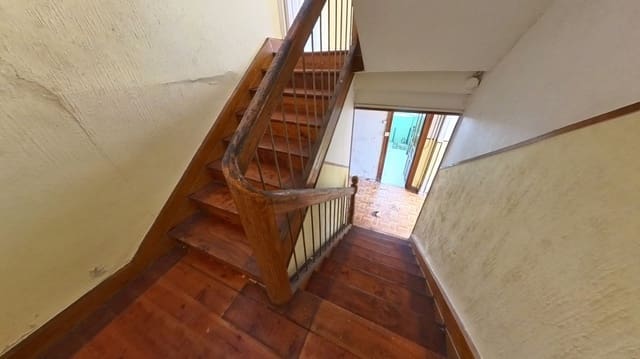 8 bedroom Townhouse for sale in Hermandad de Campoo de Suso - € 98,000 (Ref: 8237252)