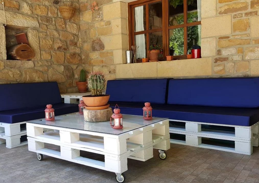 10 soverom Hotell til salgs i Las Rozas de Valdearrollo med garasje - € 590 000 (Ref: 8260051)