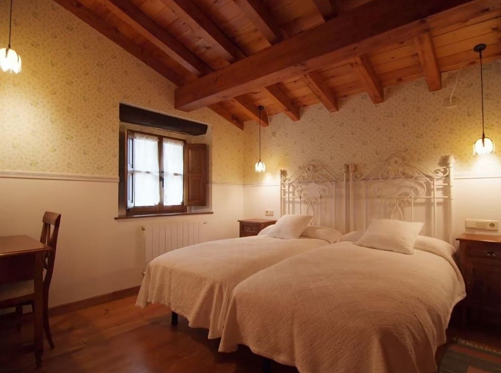 10 soverom Hotell til salgs i Las Rozas de Valdearrollo med garasje - € 590 000 (Ref: 8260051)