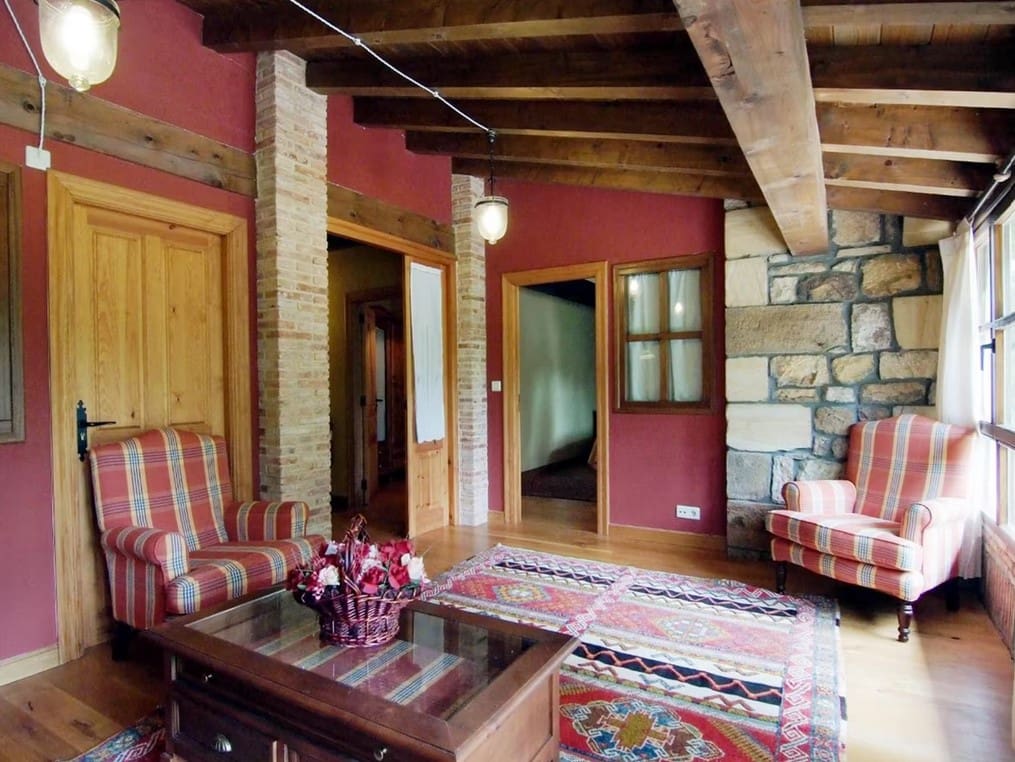 10 soverom Hotell til salgs i Las Rozas de Valdearrollo med garasje - € 590 000 (Ref: 8260051)