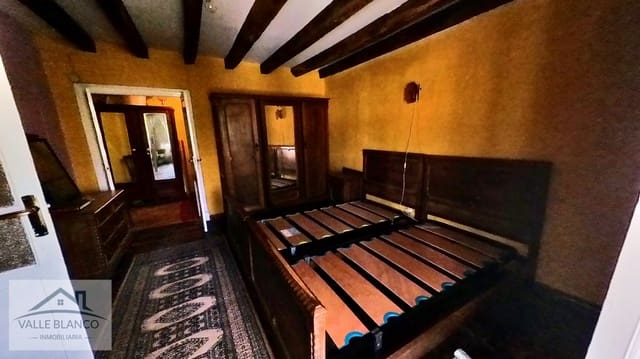 4 bedroom Finca/Country House for sale in Campoo de Enmedio - € 129,000 (Ref: 8260053)