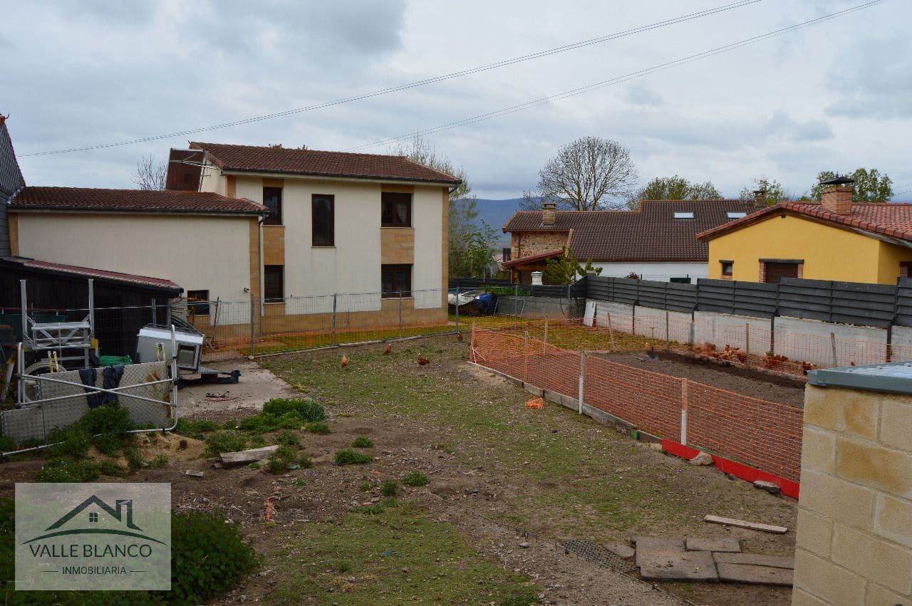 6 soveværelse Finca/Landehus til salg i Campoo de Enmedio - € 185.000 (Ref: 8260555)