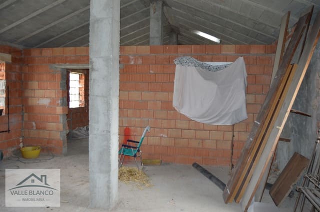 Finca/Casa Rural de 6 habitaciones en Campoo de Enmedio en venta - 145.000 € (Ref: 8260555)