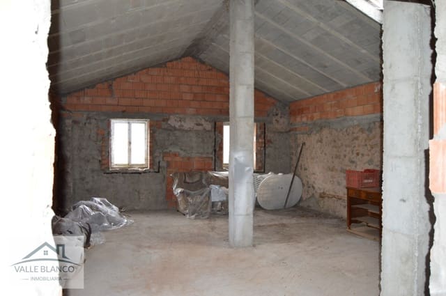 Finca/Casa Rural de 6 habitaciones en Campoo de Enmedio en venta - 145.000 € (Ref: 8260555)