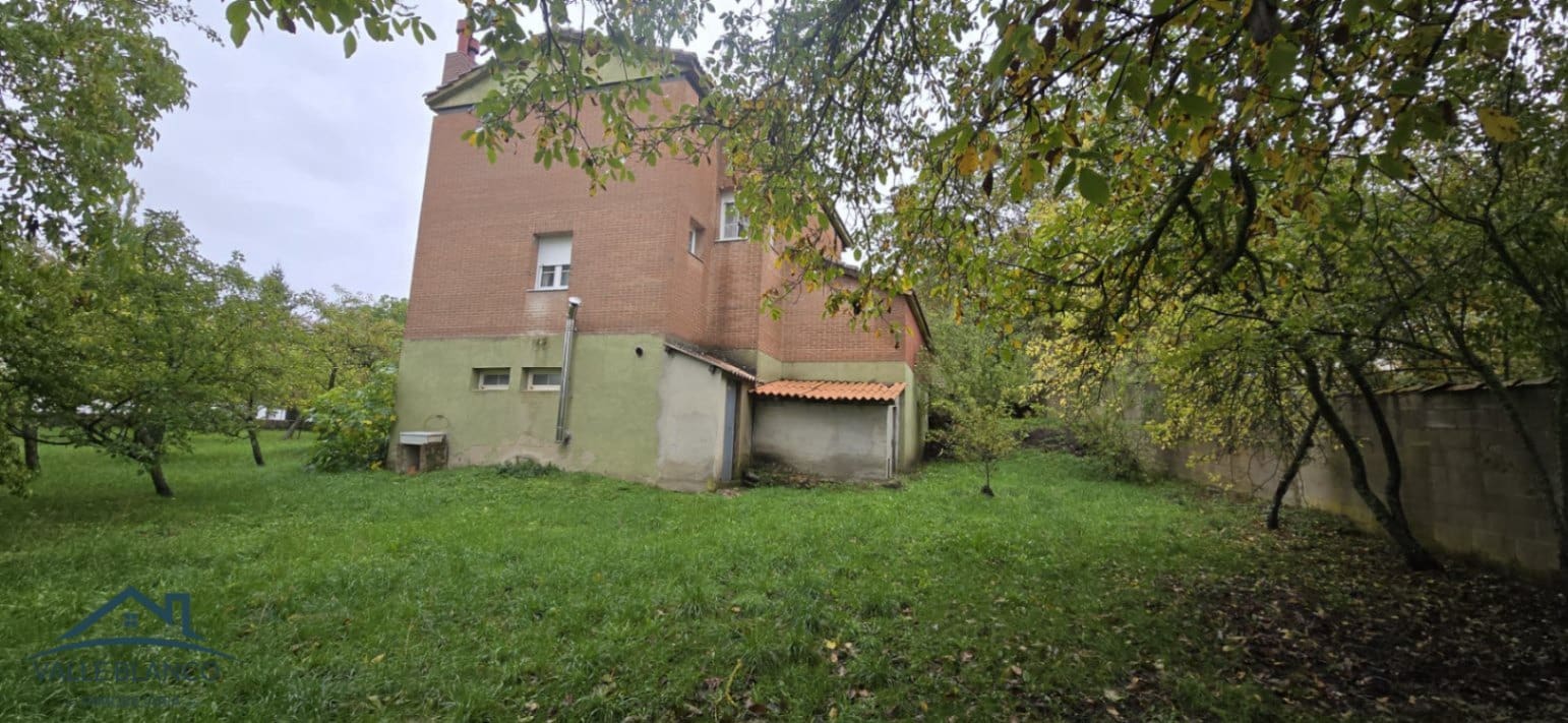 3 soveværelse Villa til salg i Valle de Valdebezana - € 145.000 (Ref: 8598130)