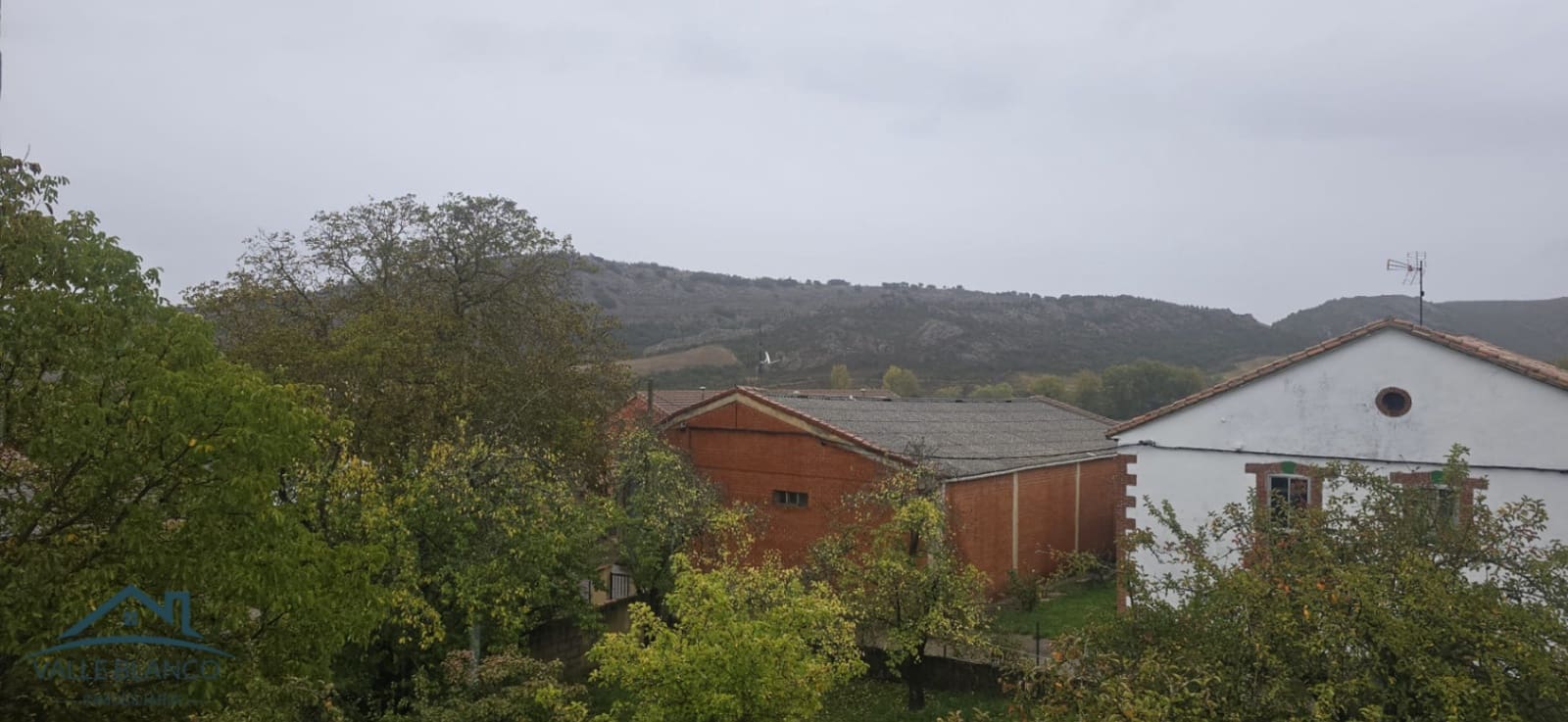 3 soveværelse Villa til salg i Valle de Valdebezana - € 145.000 (Ref: 8598130)