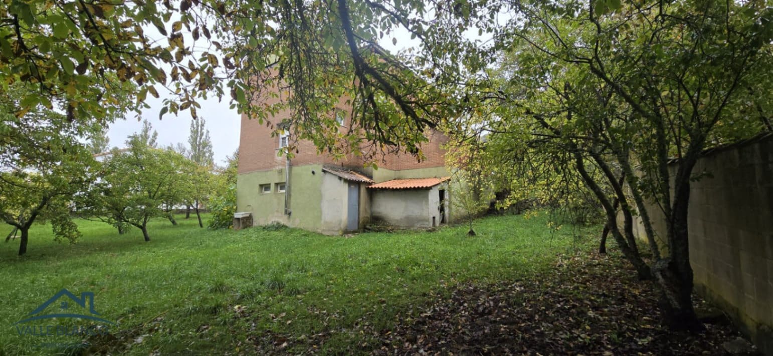 3 soveværelse Villa til salg i Valle de Valdebezana - € 145.000 (Ref: 8598130)