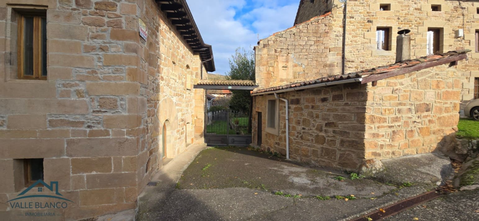 5 soveværelse Villa til salg i Valderredible - € 298.000 (Ref: 8617018)