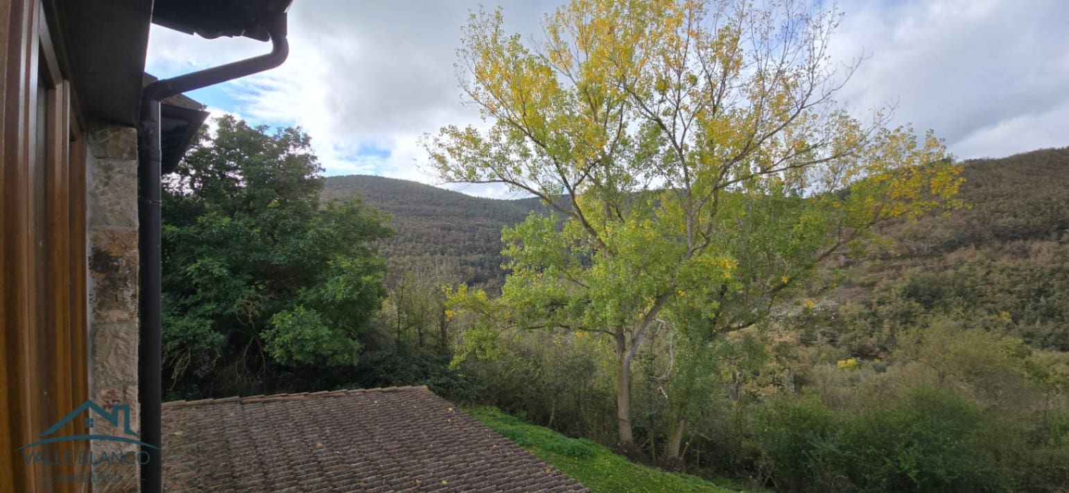 5 soveværelse Villa til salg i Valderredible - € 298.000 (Ref: 8617018)