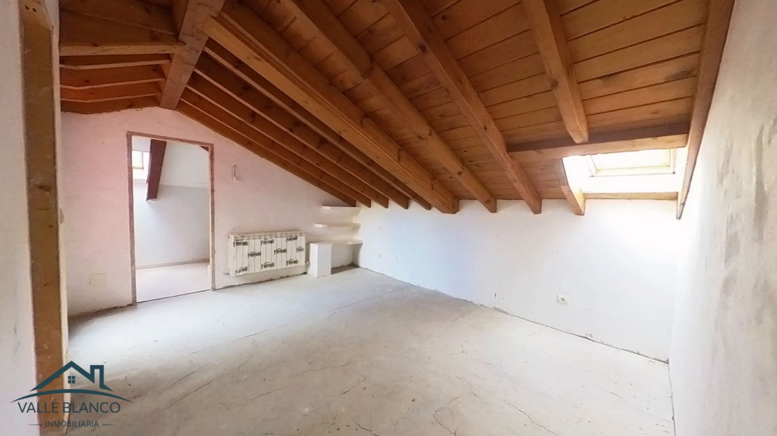 5 soveværelse Villa til salg i Valderredible - € 298.000 (Ref: 8617018)