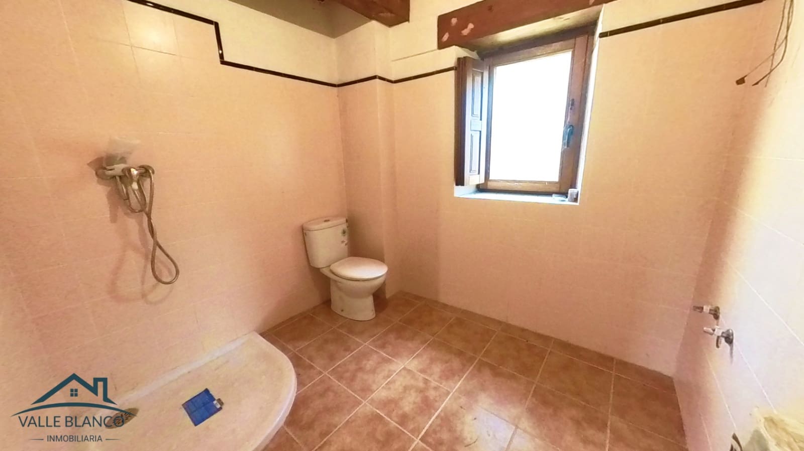 5 soveværelse Villa til salg i Valderredible - € 298.000 (Ref: 8617018)