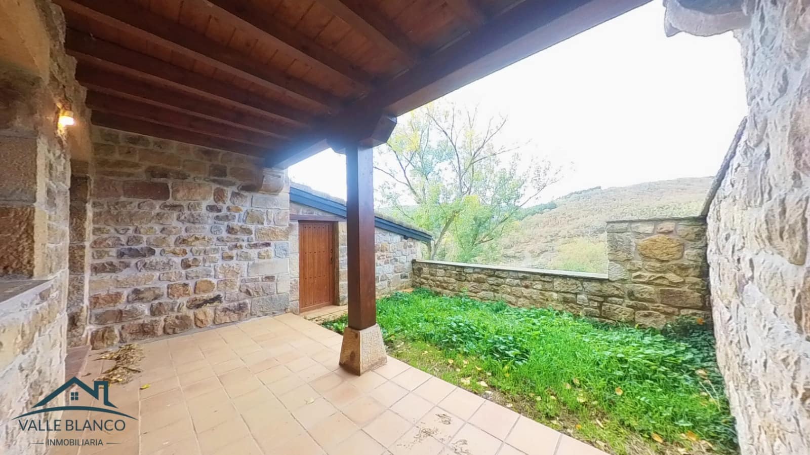 5 soveværelse Villa til salg i Valderredible - € 298.000 (Ref: 8617018)