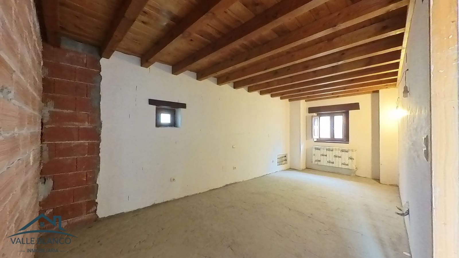 5 soveværelse Villa til salg i Valderredible - € 298.000 (Ref: 8617018)