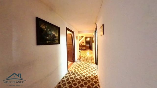 4 bedroom Finca/Country House for sale in Santiurde de Toranzo - € 130,000 (Ref: 8766317)