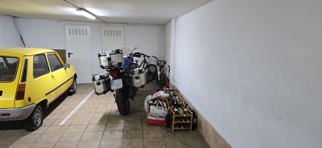 Garage à louer à Reinosa - 100 € (Ref: 8837772)