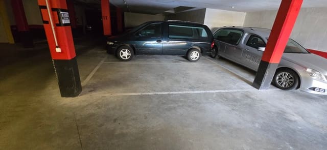 Garage à louer à Reinosa - 100 € (Ref: 8837773)