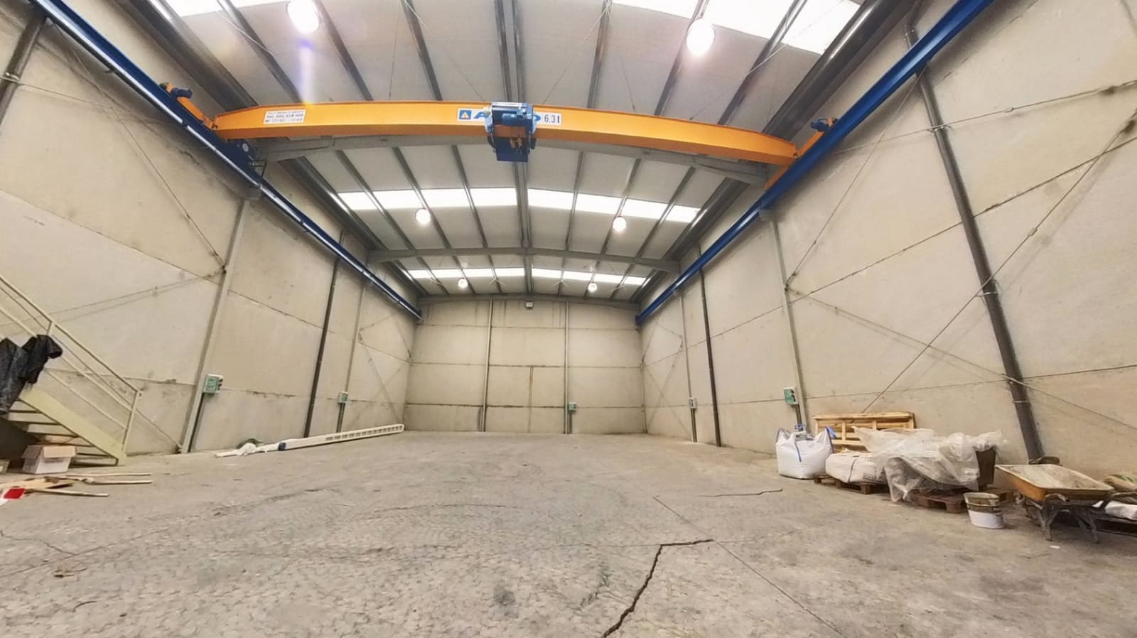 Local Commercial à louer à Reinosa - 1 400 € (Ref: 8837774)