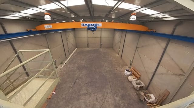 Commercial for rent in Reinosa - € 1,400 (Ref: 8837774)