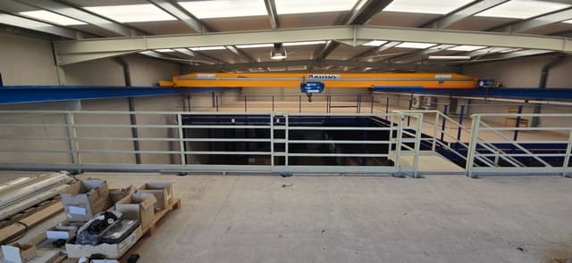 Commercial for rent in Reinosa - € 2,000 (Ref: 8837775)