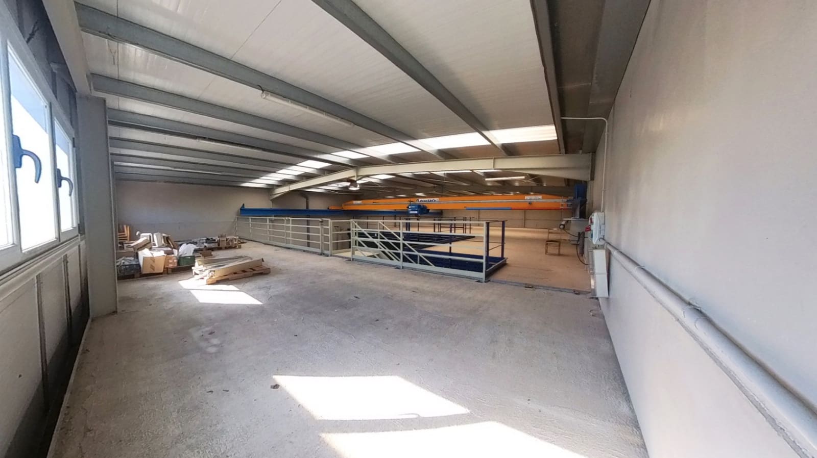 Commercial for rent in Reinosa - € 2,000 (Ref: 8837775)