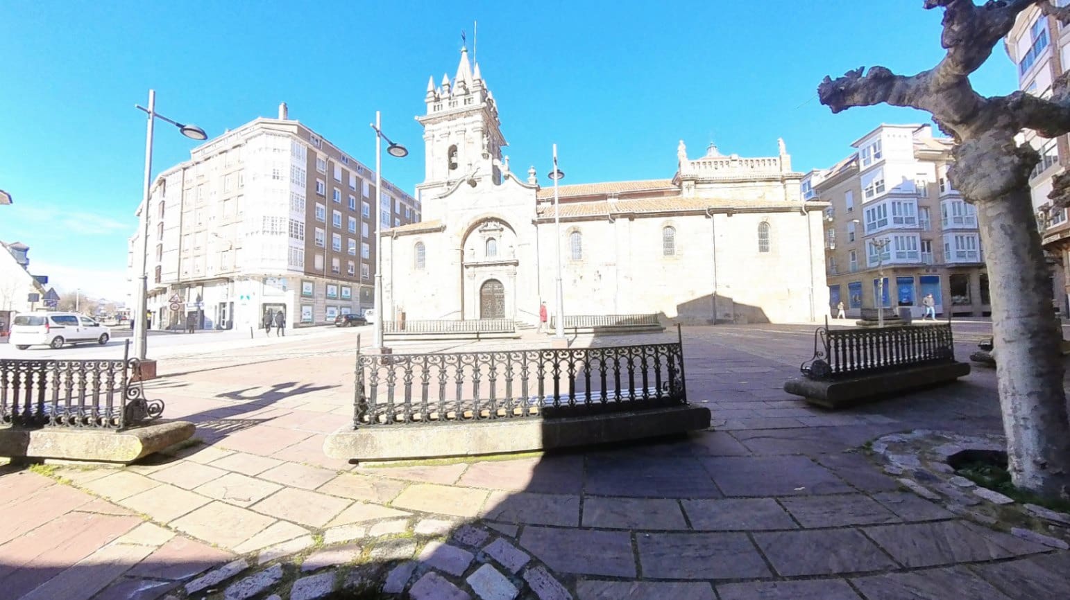 Local Commercial à louer à Reinosa - 1 000 € (Ref: 8837776)