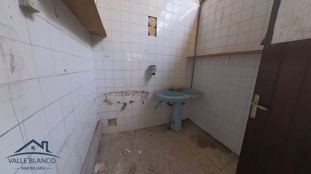 Commercial for sale in Reinosa - € 90,000 (Ref: 8867947)