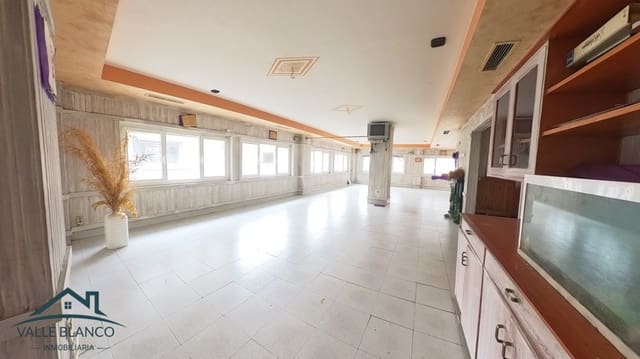 Commercial for sale in Reinosa - € 330,000 (Ref: 8867949)