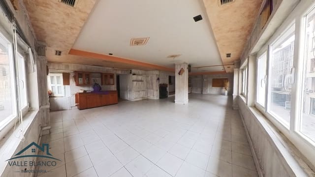 Commercial for sale in Reinosa - € 330,000 (Ref: 8867949)